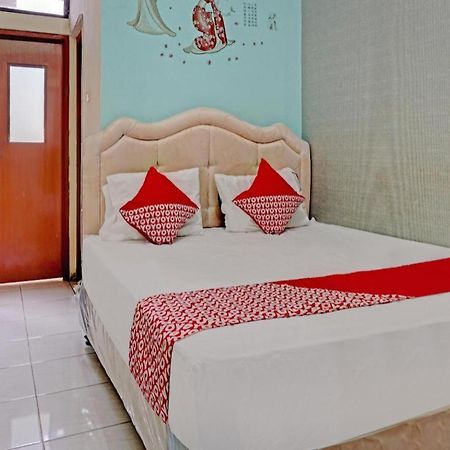 Oyo 90489 Kejora Homestay Jakarta Exterior foto